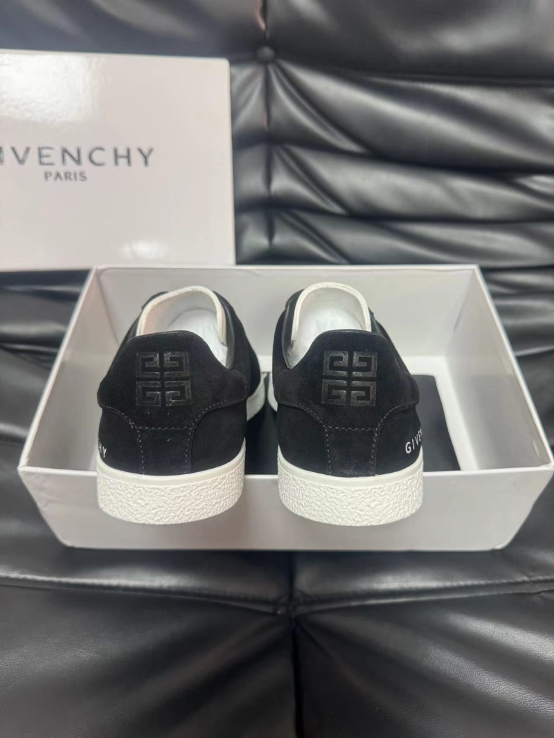 Givenchy Sneakers